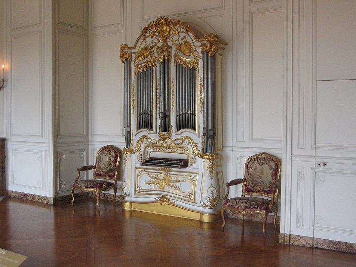 119 Versailles Mesdames apartments.jpg